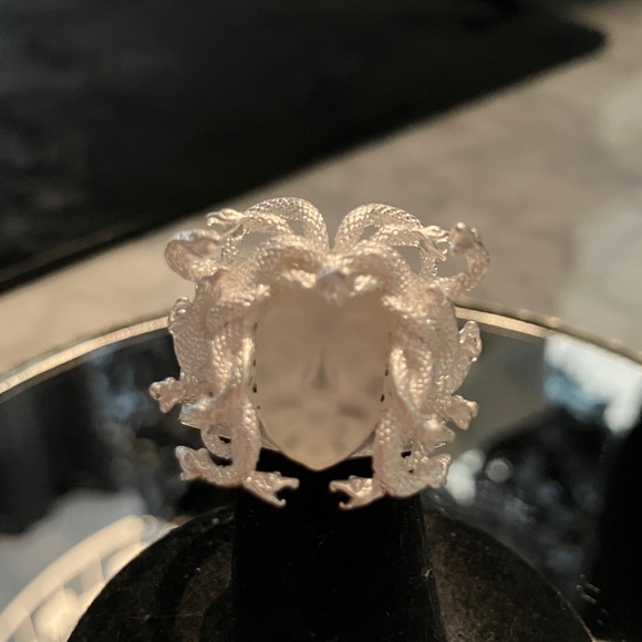 Mythical Silver Medusa Costume Ring - Picture 4 of 6